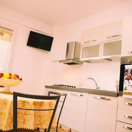 La Trinacria Bed & Breakfast Terrasini